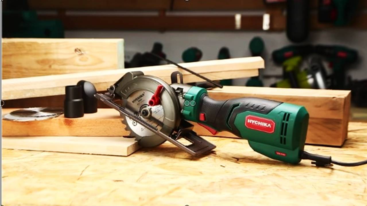 Read more about the article Top 5 Best Mini Circular Saw Reviews 2024(buying guide)