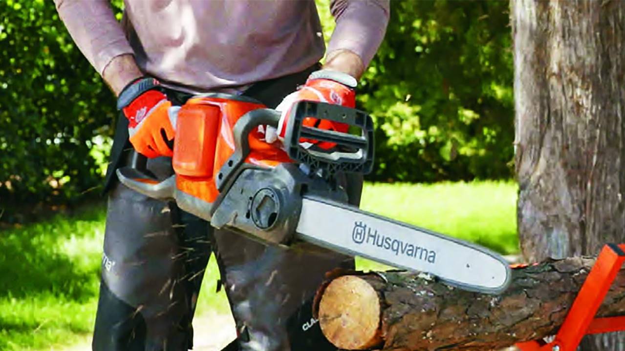 You are currently viewing The 5 Best Husqvarna Chainsaw Review of 2024(buying guide)