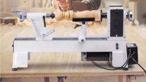 Read more about the article The 5 Best Wood Lathes for Precision Crafting and Woodworking Projects 2025